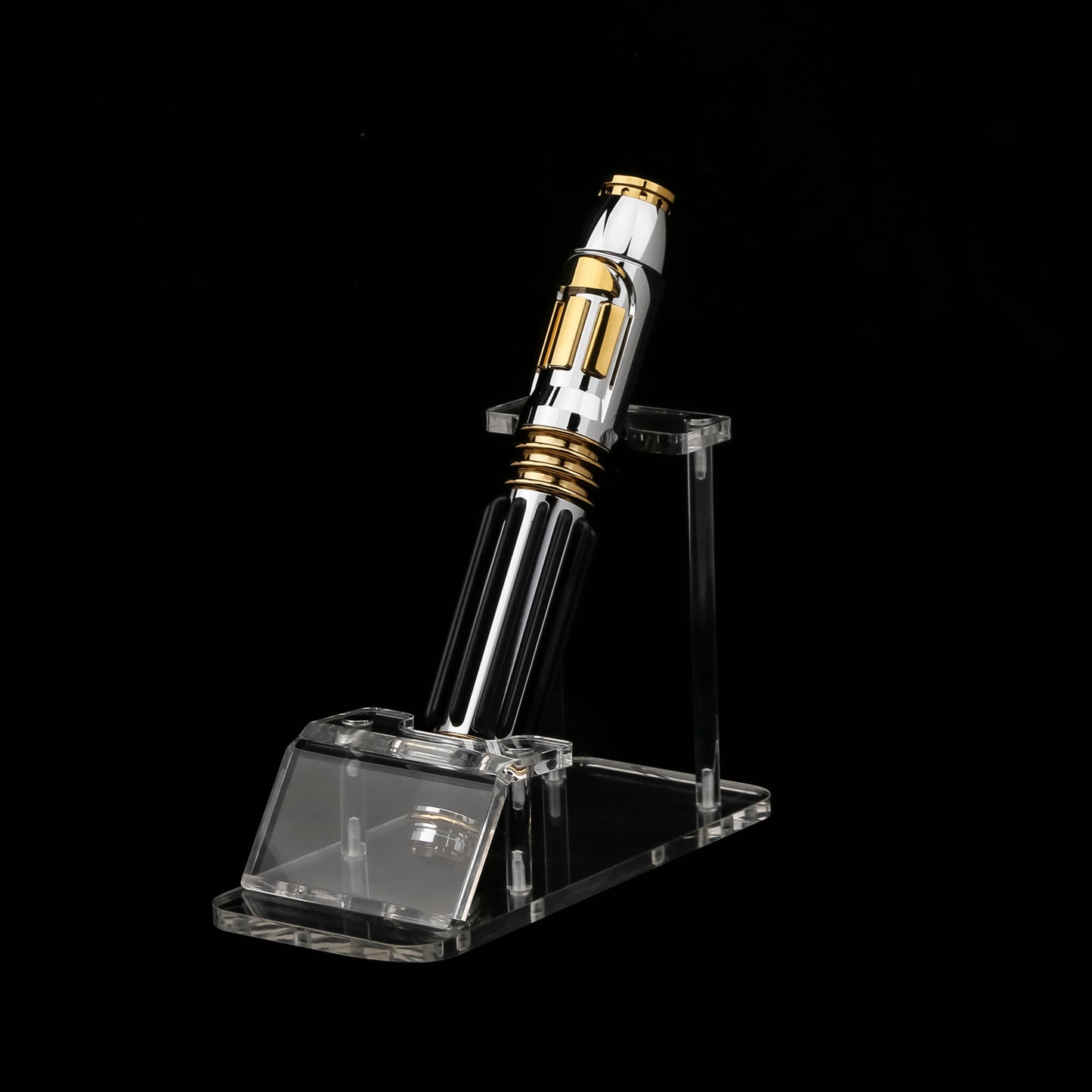 MAREN VINDUR SABER